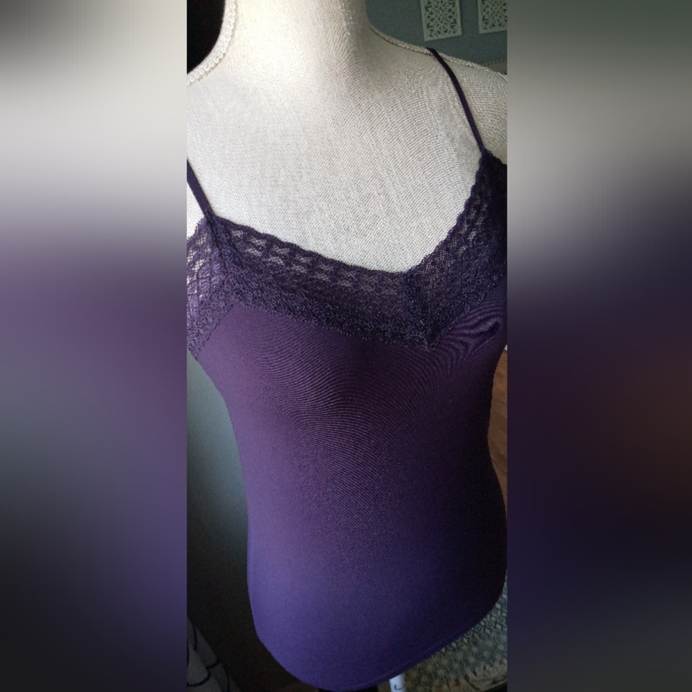 The Limited Tank Top - Picture 2 of 6